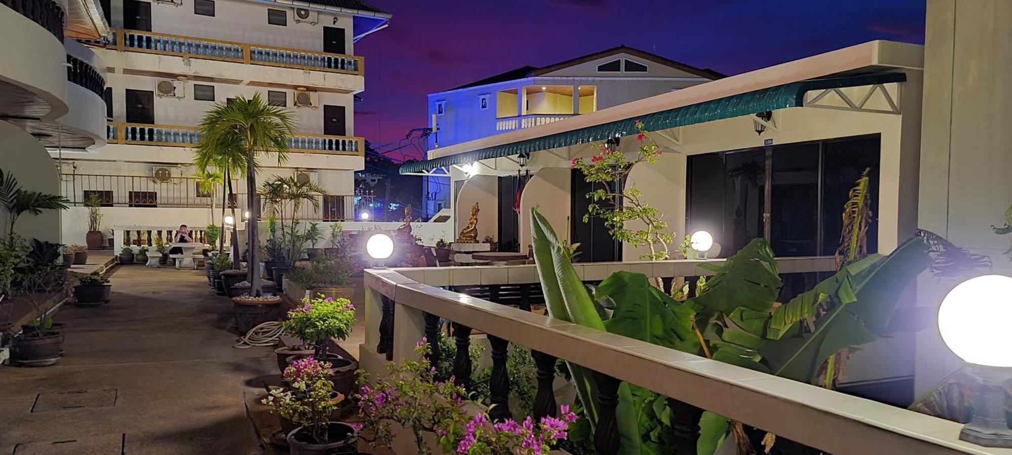 Blue Sky Residence Patong Dış mekan fotoğraf