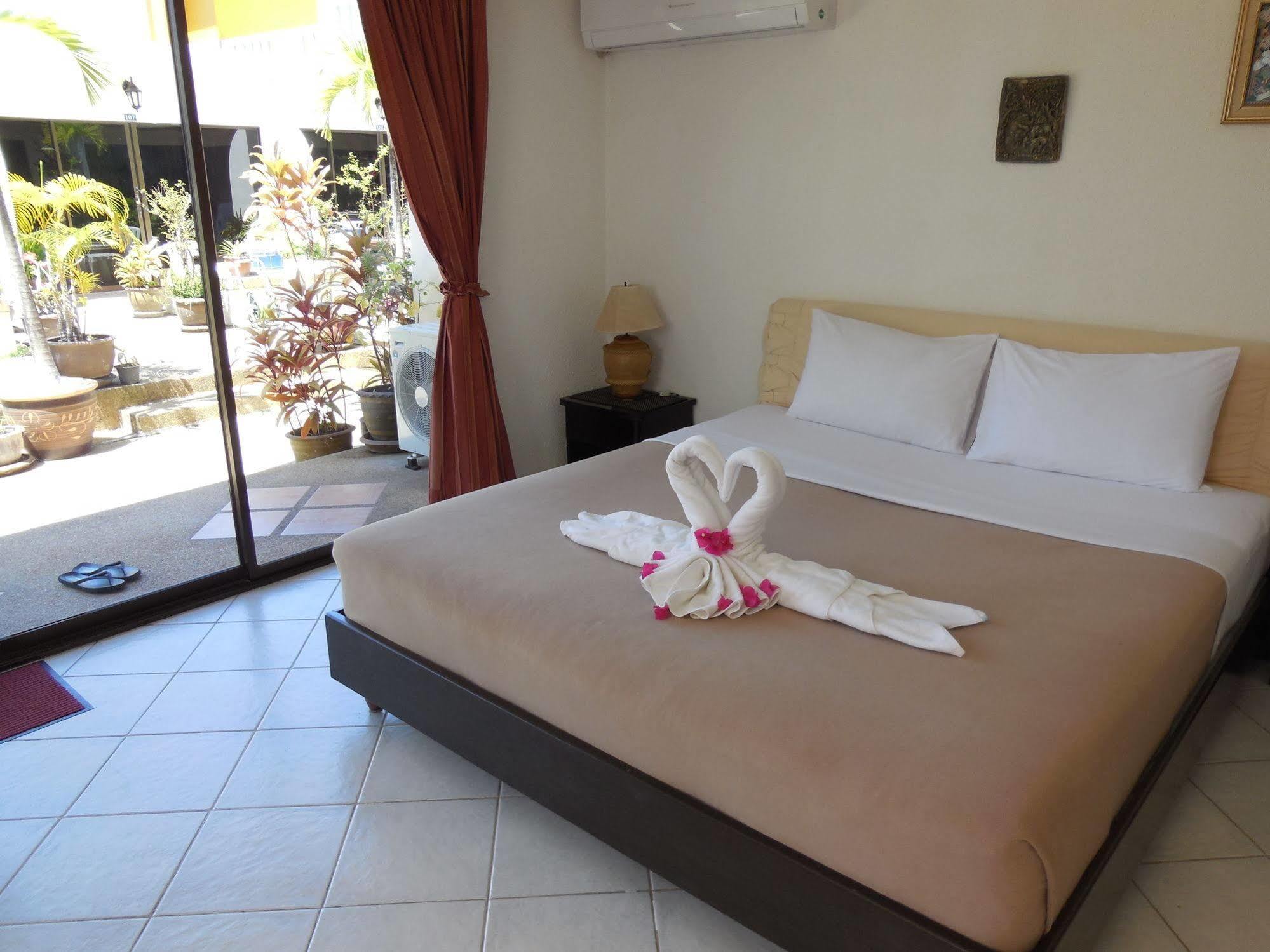 Blue Sky Residence Patong Dış mekan fotoğraf