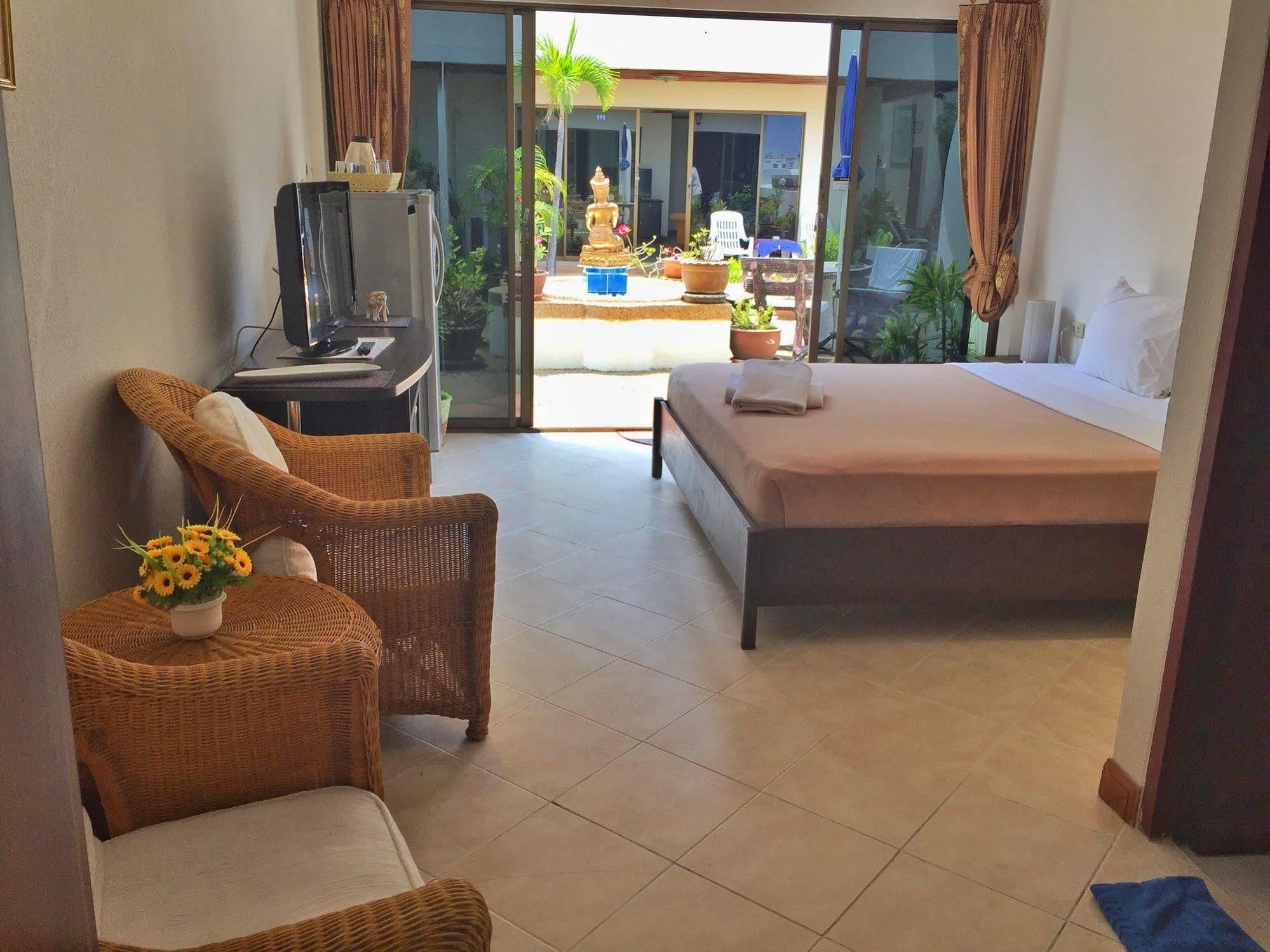 Blue Sky Residence Patong Dış mekan fotoğraf